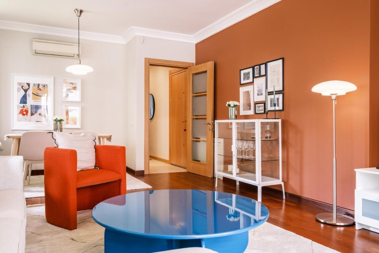 Apartment Spacious Flat 3 Min To Coast And Bagdat Avenue