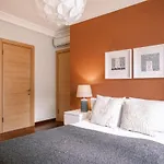 Spacious Flat 3 Min To Coast And Bagdat Avenue