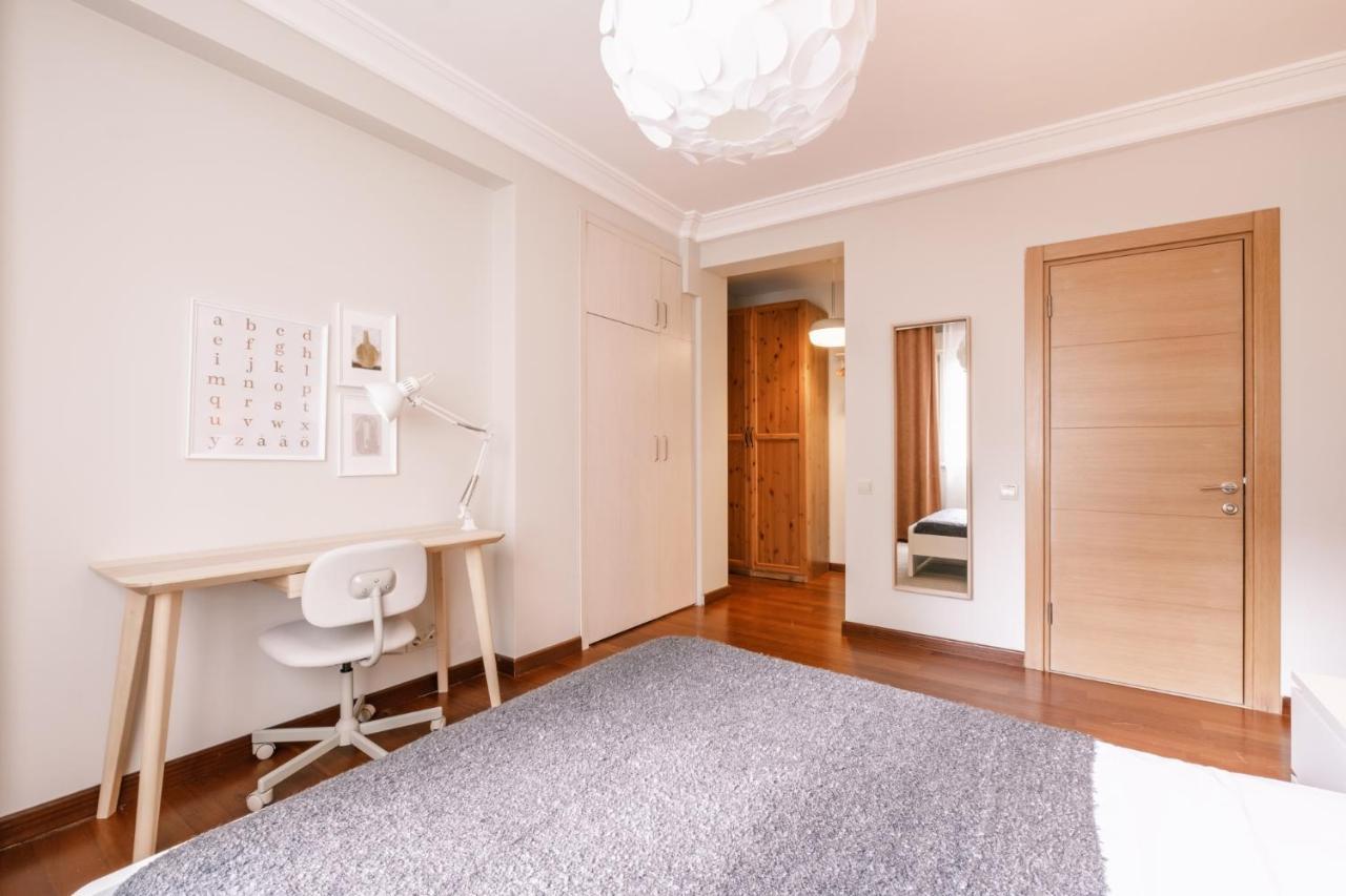 Spacious Flat 3 Min To Coast And Bagdat Avenue Daire *