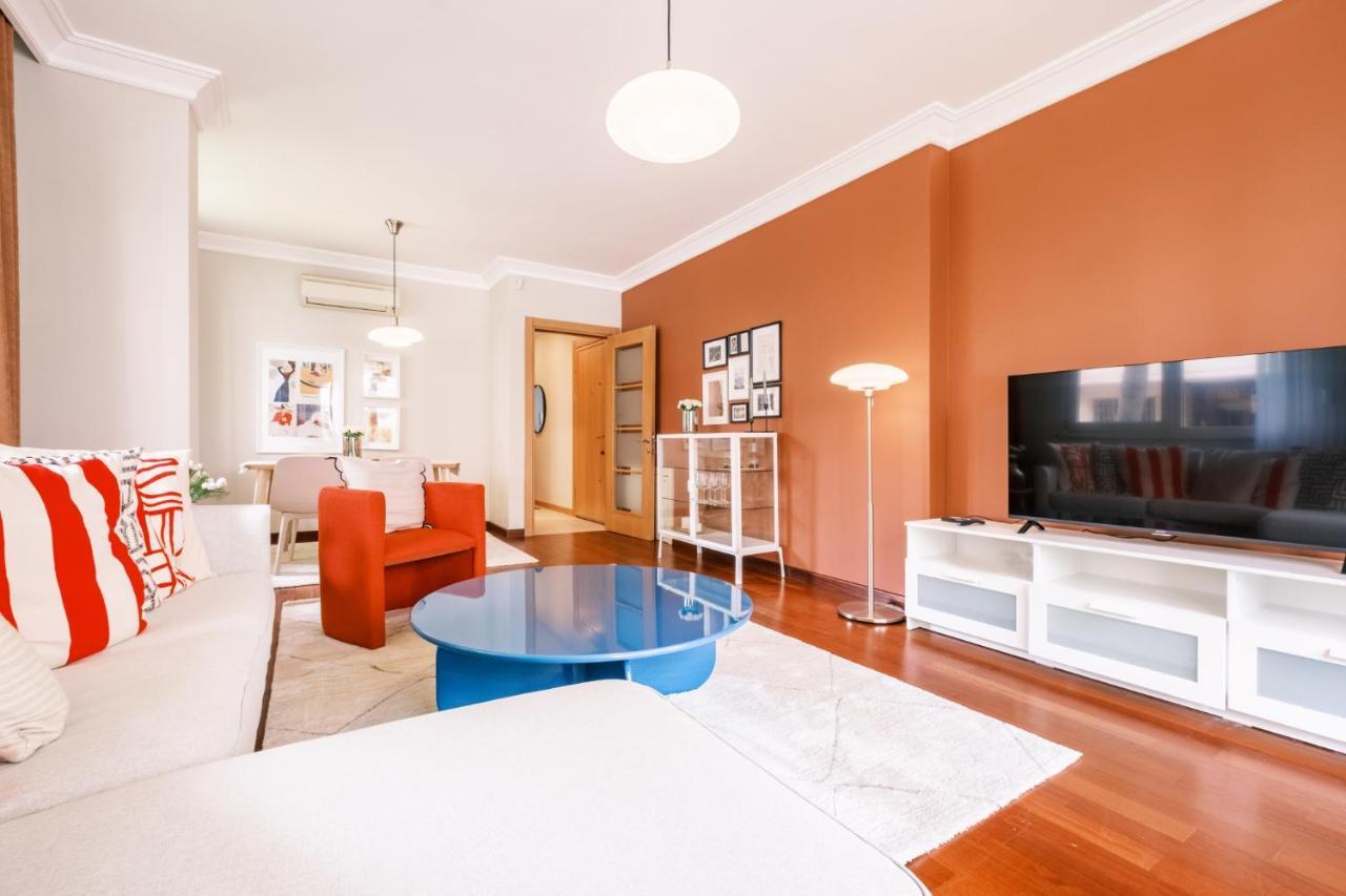 Spacious Flat 3 Min To Coast And Bagdat Avenue *