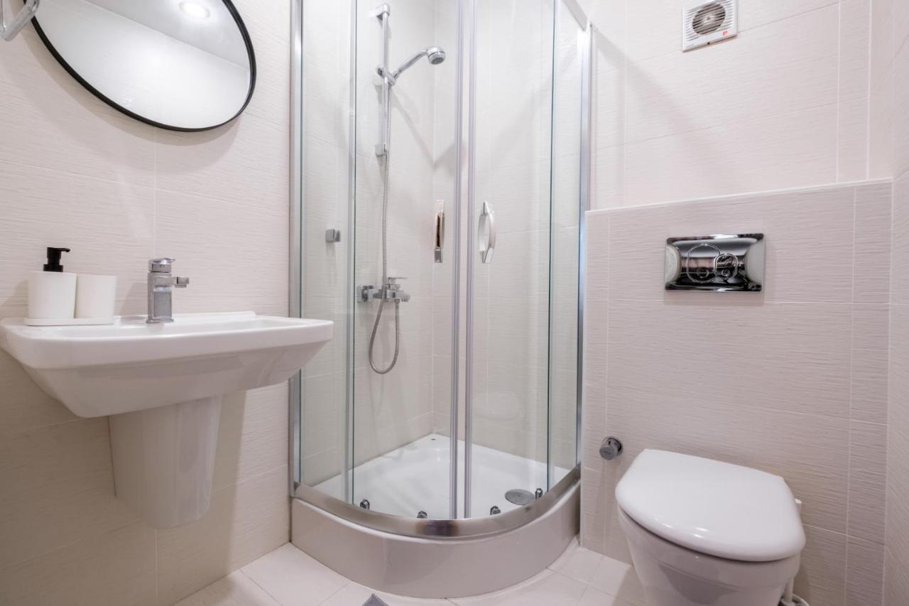 Daire Spacious Flat 3 Min To Coast And Bagdat Avenue *