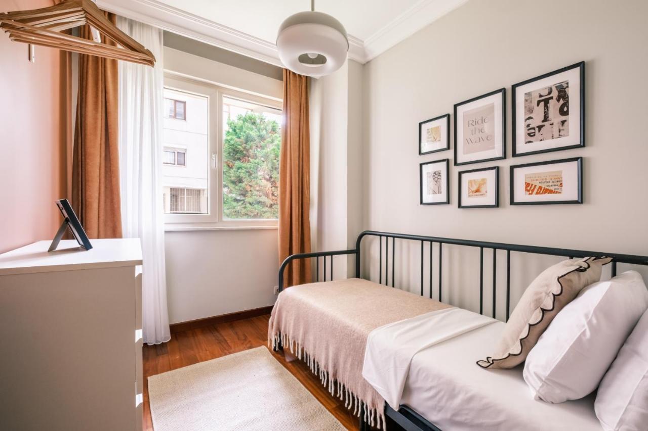 Spacious Flat 3 Min To Coast And Bagdat Avenue Daire İstanbul